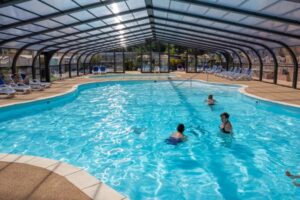 piscine couverte et chauffée
