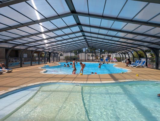 piscine couverte et chauffée